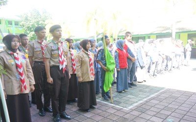 Lantik Pengurus Baru 7 Ekskul, Kamad:Tekankan Inovasi Program Kerja yang Berkualitas