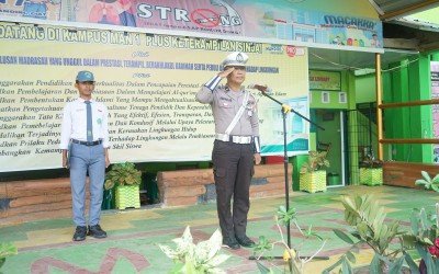 Jadi Irup di MAN 1 Sinjai, Kanit Kamsel Polres Sinjai Himbau Pelajar Tertib Berlalu Lintas